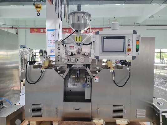 10 immersioni ogni lato Servo Control Soft Capsule Machine con 5.5kw di consumo di energia